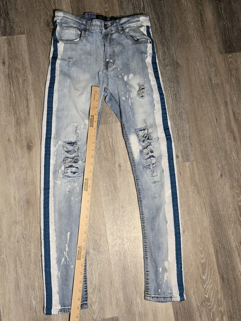 ZCL skinny fit blue distressed denim jeans featuring white paint 32x32